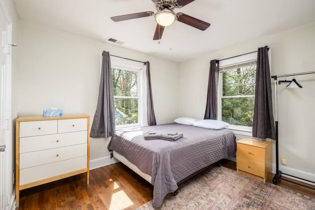 Casa de férias Walking Distance To Restaurants Bars And Breweries Charlotte